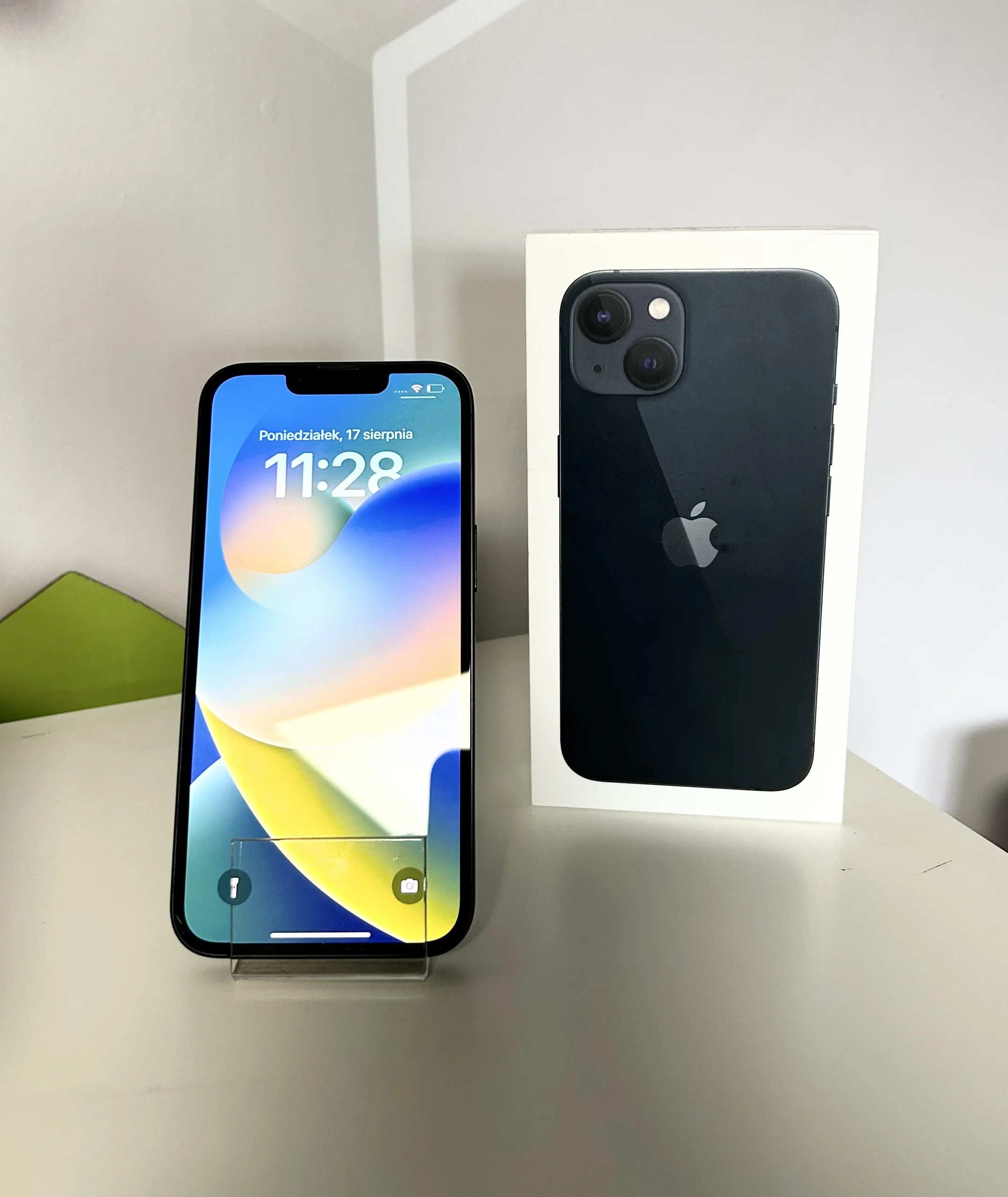 iPhone 13